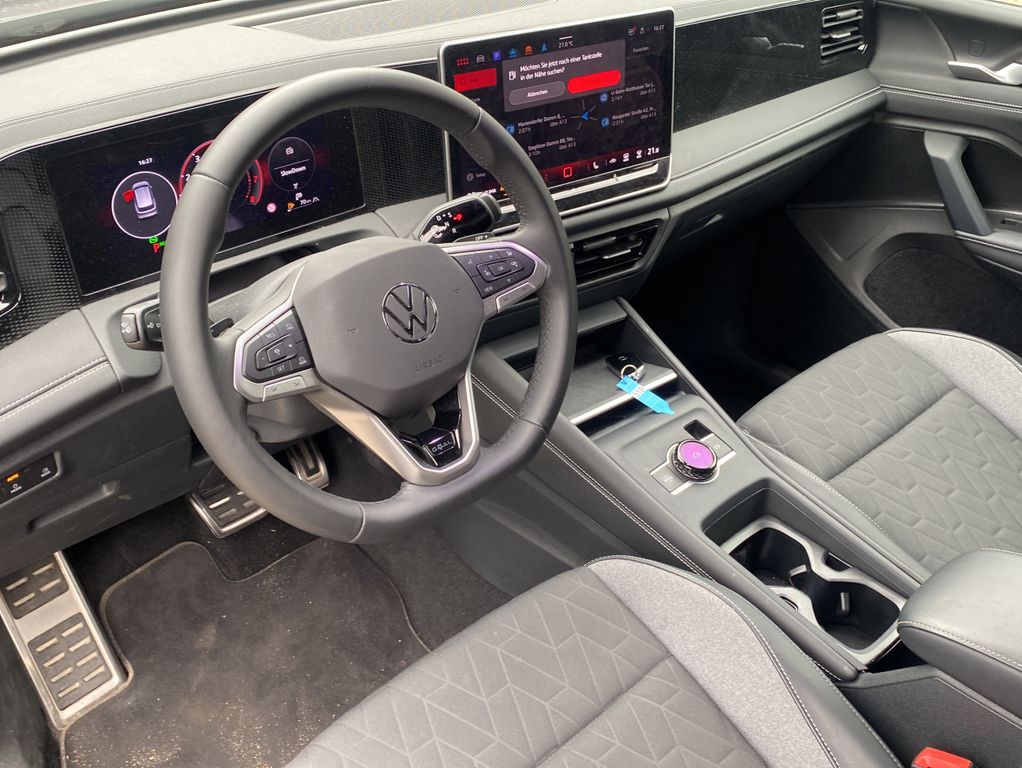 Volkswagen Tiguan 2025 г. Серый, пробег 28730 км