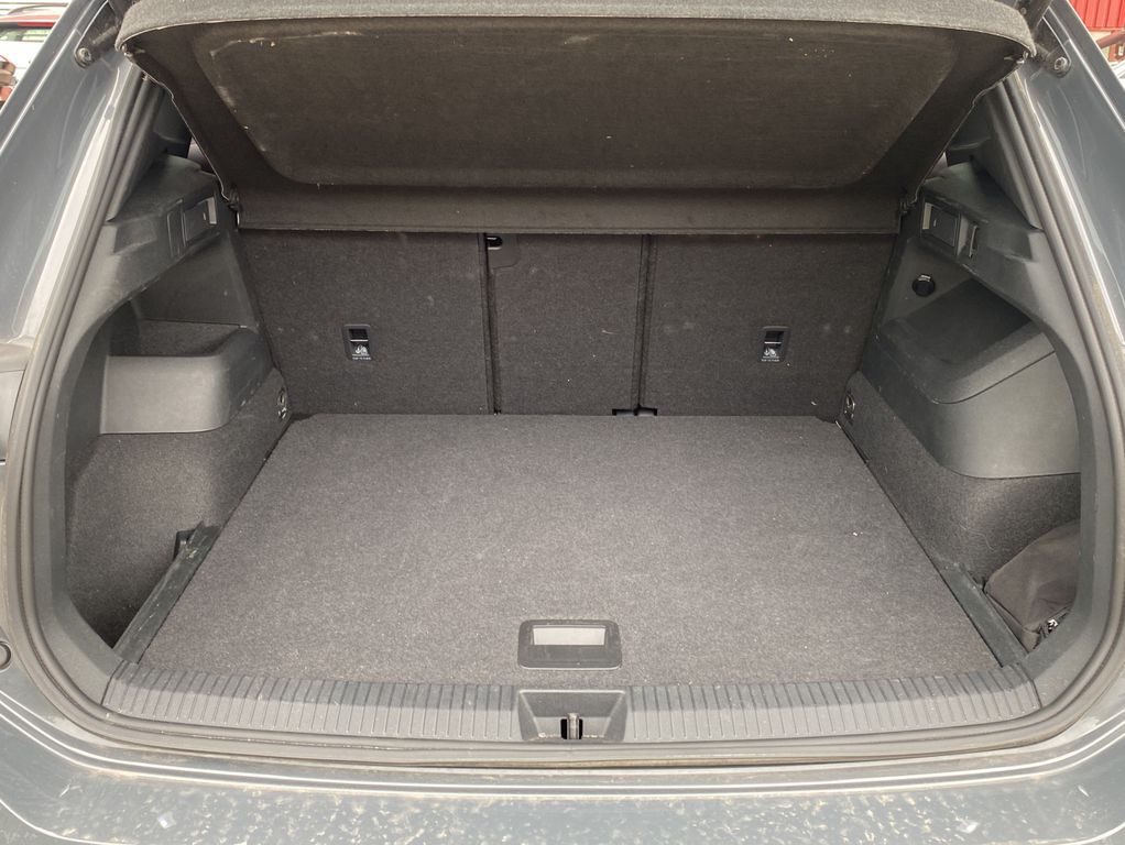 Volkswagen Tiguan 2025 г. Серый, пробег 28730 км
