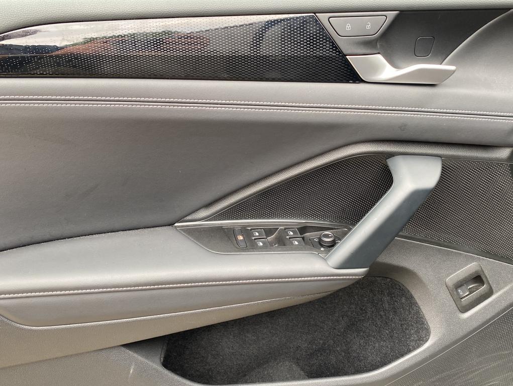 Volkswagen Tiguan 2025 г. Серый, пробег 28730 км