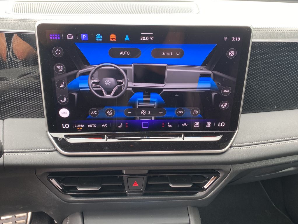 Volkswagen Tiguan 2025 г. Чёрный, пробег 25500 км