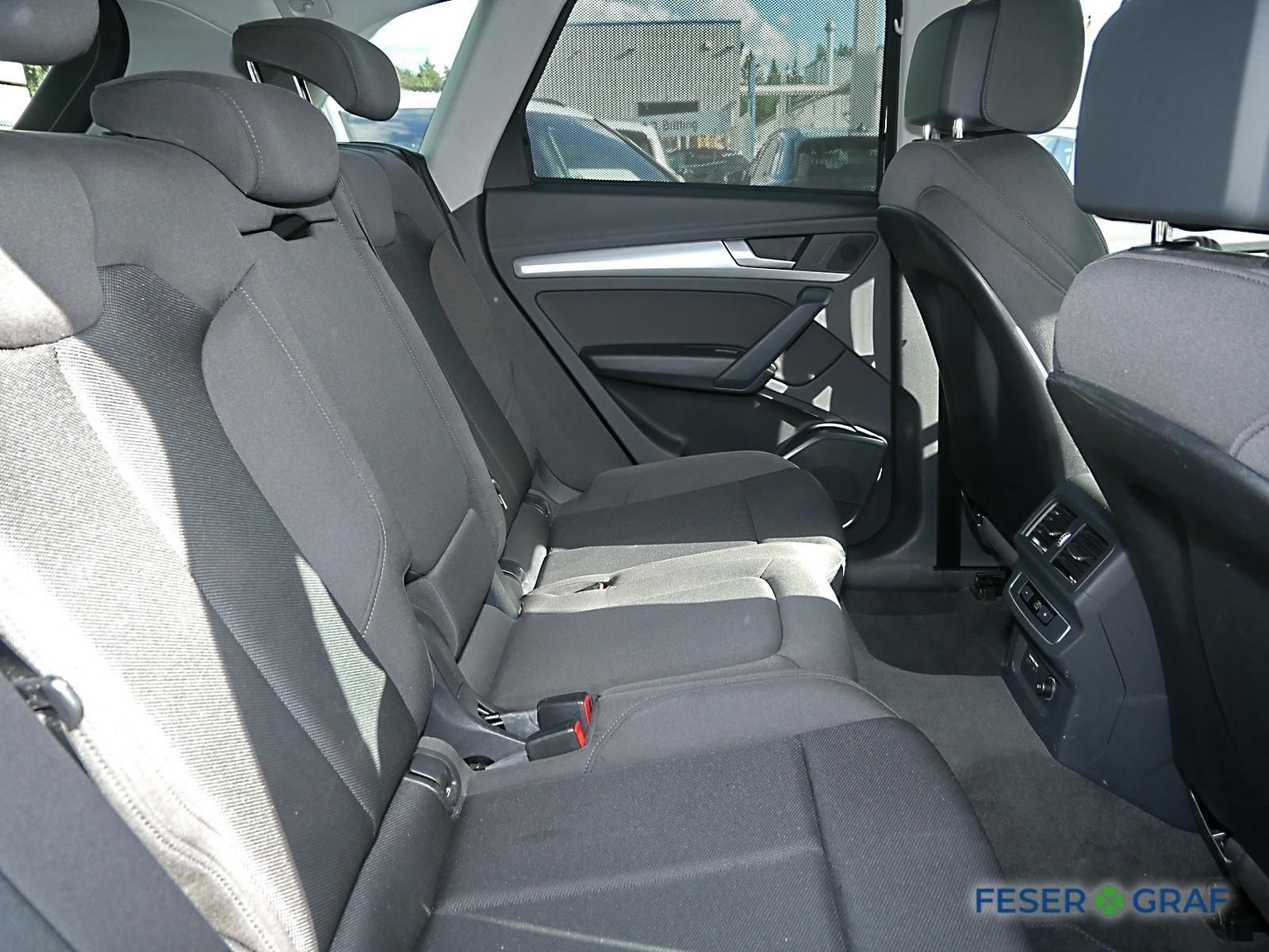 Audi Q5 2023 г. Серый, пробег 56300 км