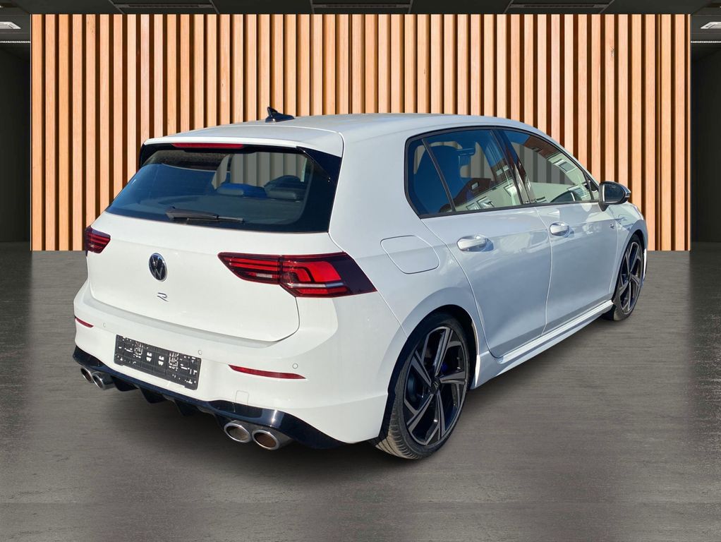 Volkswagen Golf 2025 г. Белый, пробег 19805 км