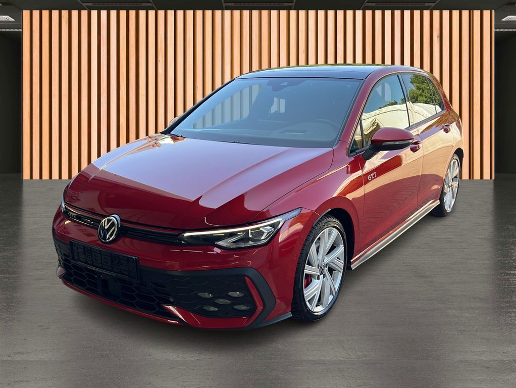 Volkswagen Golf 2024 г. Красный, пробег 19005 км