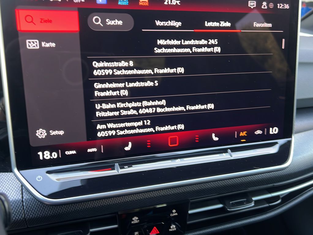 Volkswagen Golf 2024 г. Красный, пробег 19005 км