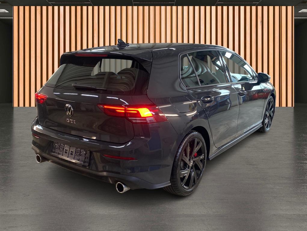Volkswagen Golf 2024 г. Серый, пробег 8850 км