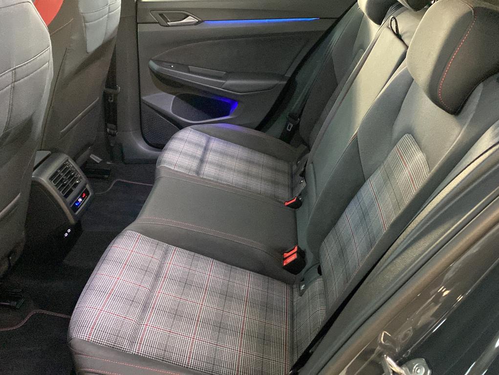 Volkswagen Golf 2024 г. Серый, пробег 8850 км