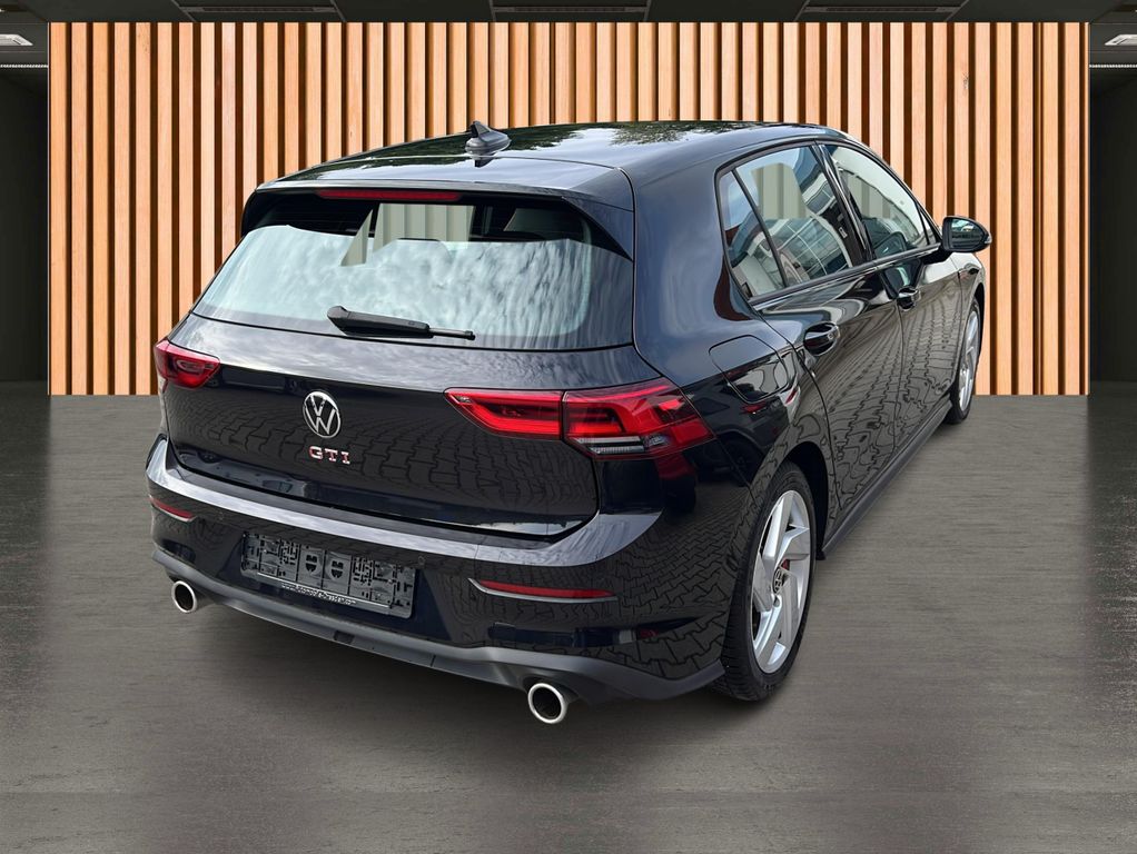 Volkswagen Golf 2024 г. Чёрный, пробег 26842 км