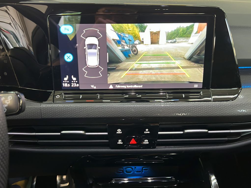 Volkswagen Golf 2024 г. Чёрный, пробег 26842 км