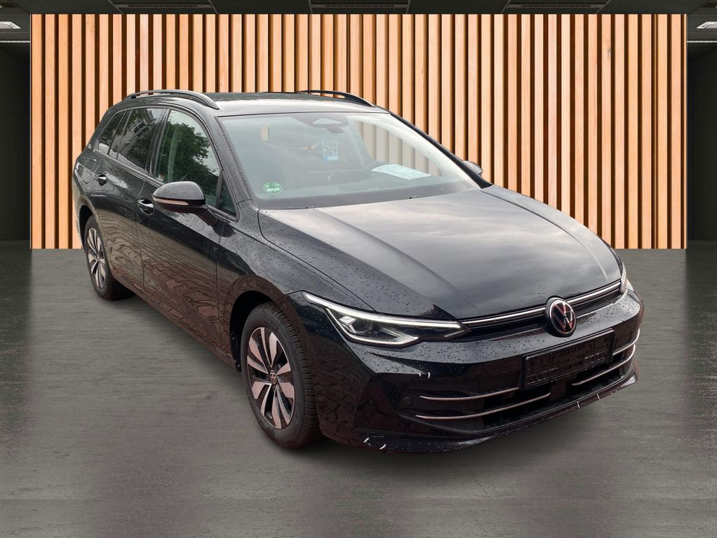 Volkswagen Golf 2025 г. Красный, пробег 21688 км