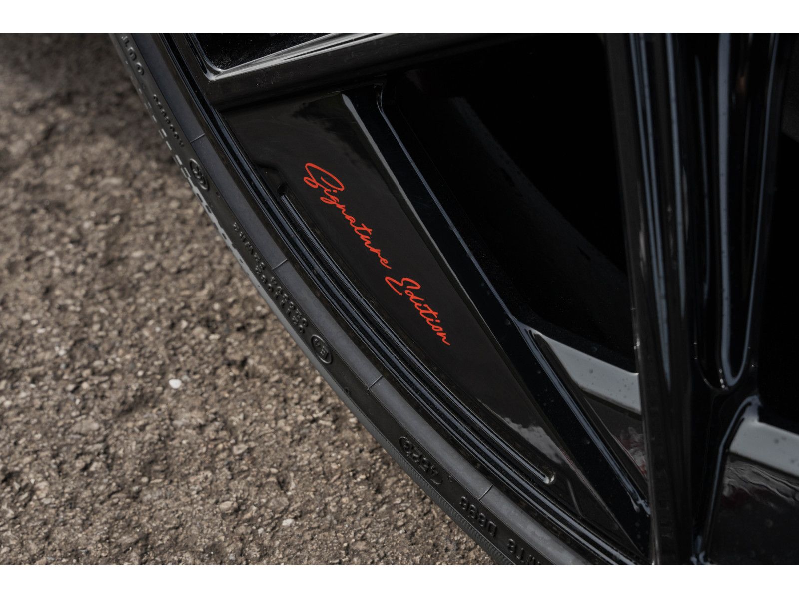 Audi RSQ8 2023 г. Чёрный, пробег 42000 км