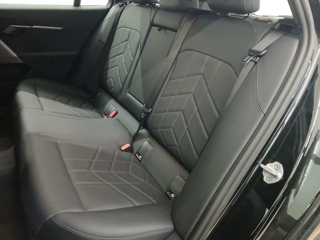 BMW 520 2024 г. Чёрный, пробег 43500 км