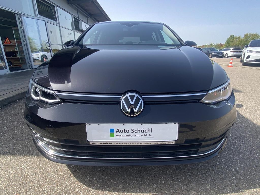 Volkswagen Golf 2023 г. Чёрный, пробег 28015 км