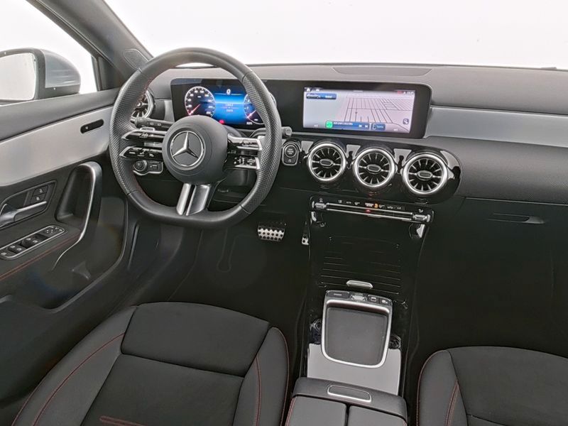 Mercedes-Benz A 200 2025 г. Серебристый, пробег 25673 км