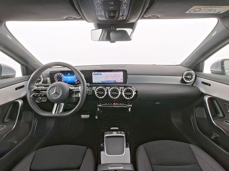 Mercedes-Benz A 200 2025 г. Серебристый, пробег 25673 км
