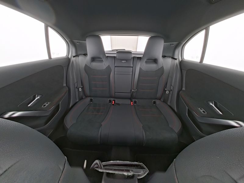 Mercedes-Benz A 200 2025 г. Серебристый, пробег 25673 км
