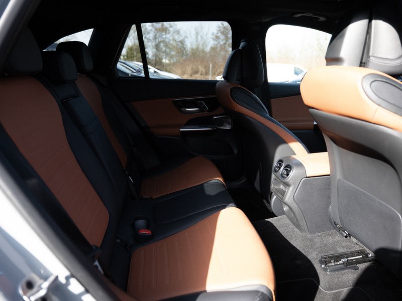 Mercedes-Benz GLC 300 2025 г. Серый, пробег 29014 км