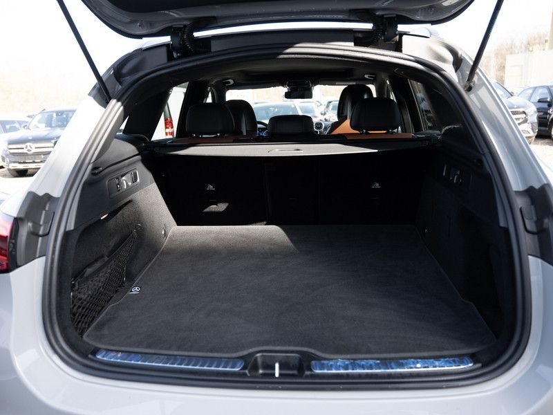 Mercedes-Benz GLC 300 2025 г. Серый, пробег 29014 км