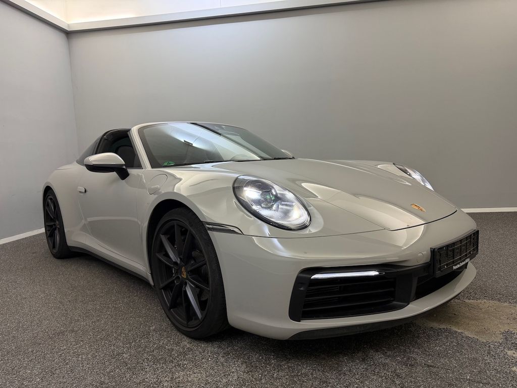 Porsche 992 2023 г. Серый, пробег 41000 км