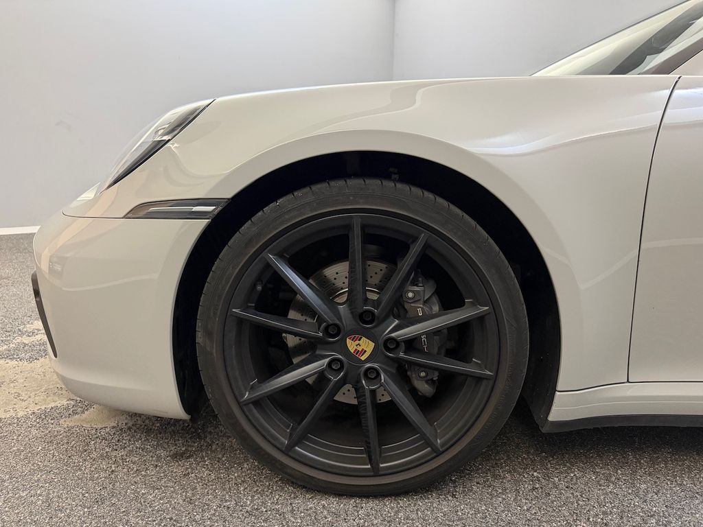 Porsche 992 2023 г. Серый, пробег 41000 км