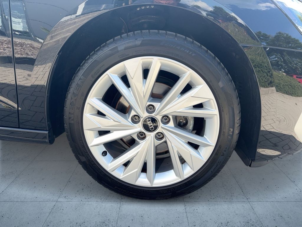 Audi A3 2023 г. Чёрный, пробег 48150 км