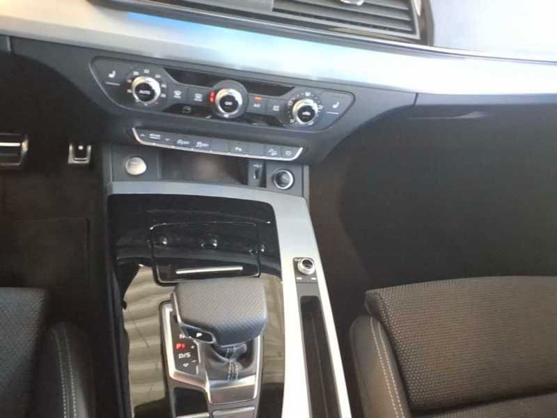 Audi Q5 2023 г. Белый, пробег 24091 км