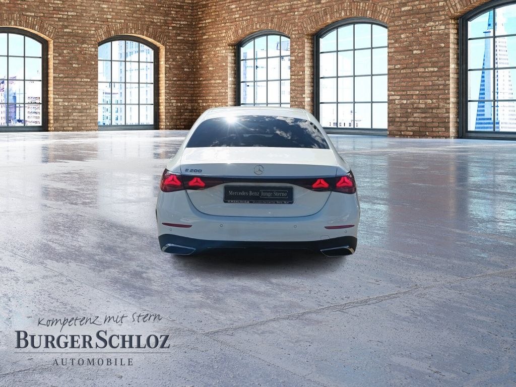 Mercedes-Benz E 200 2025 г. Белый, пробег 27735 км