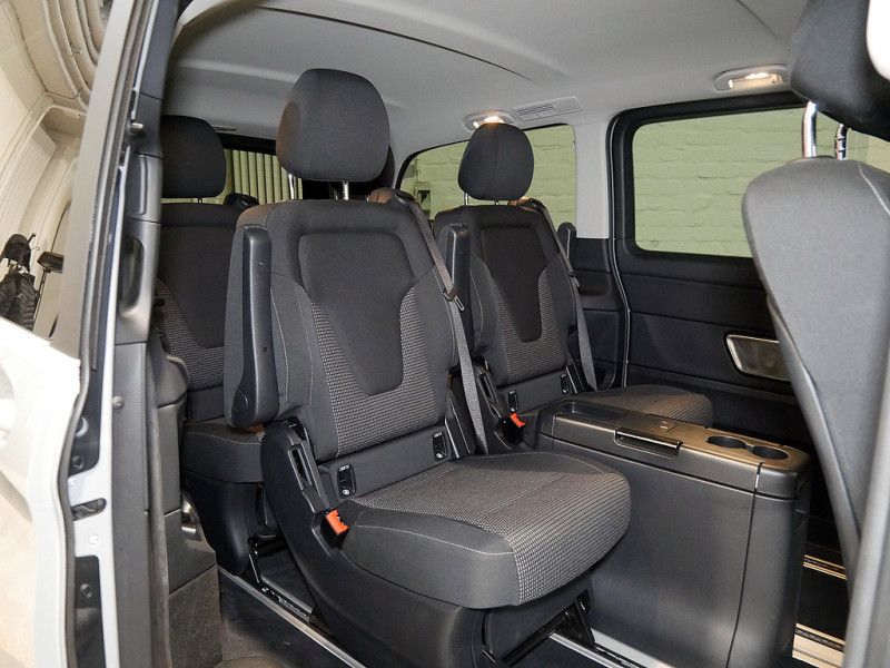 Mercedes-Benz V 300 2024 г. Серый, пробег 32545 км