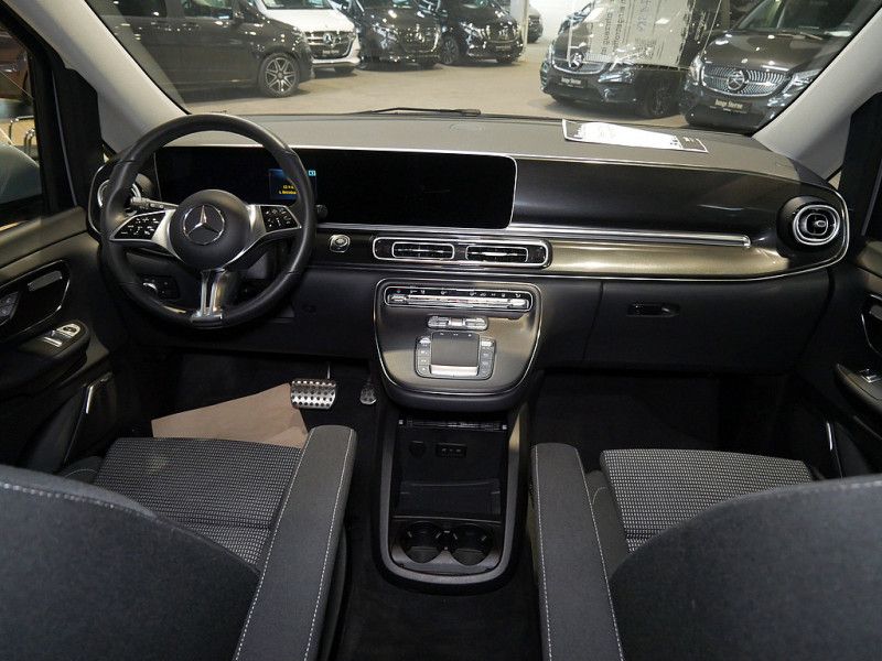 Mercedes-Benz V 300 2024 г. Серый, пробег 32545 км