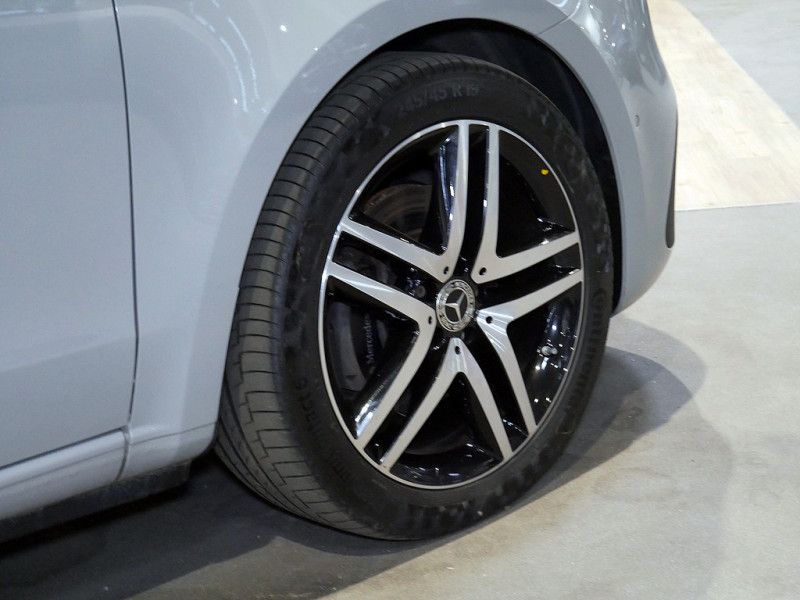 Mercedes-Benz V 300 2024 г. Серый, пробег 32545 км