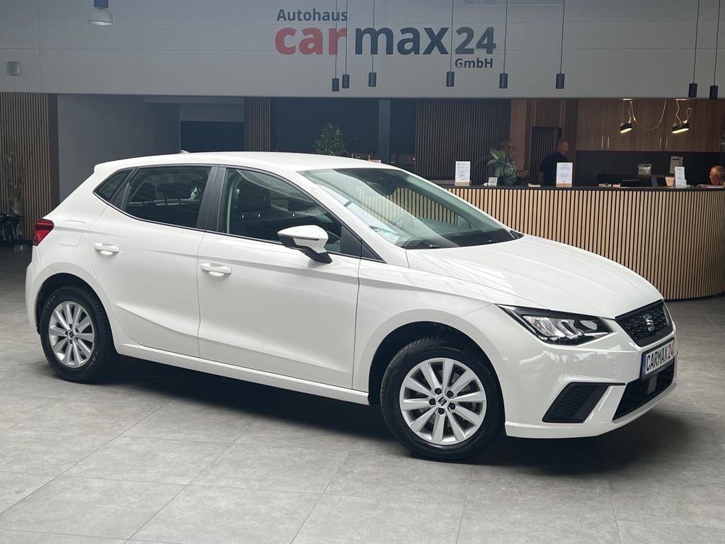 SEAT Ibiza 2023 г. Белый, пробег 50615 км