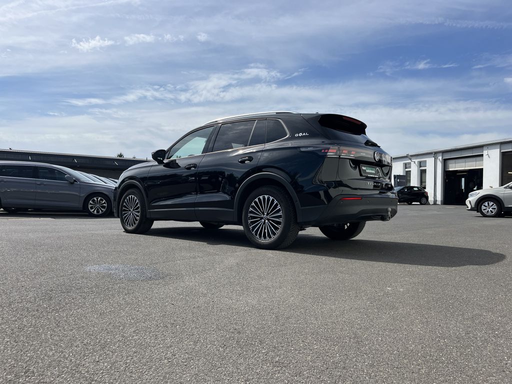 Volkswagen Tiguan 2025 г. Чёрный, пробег 21162 км