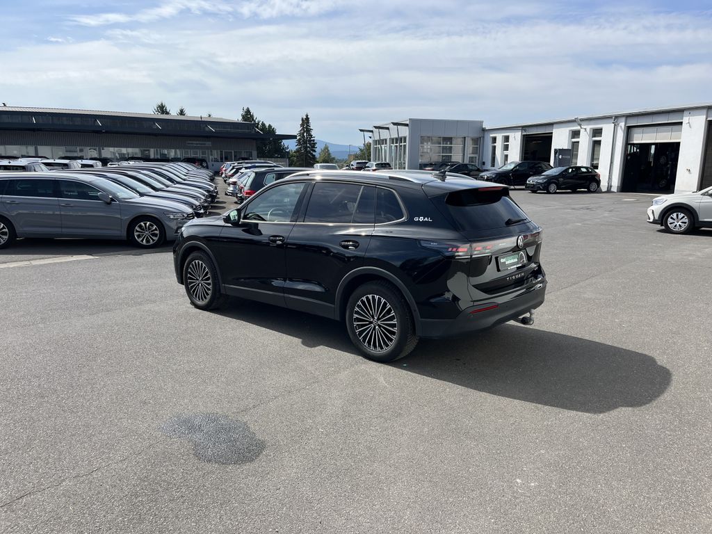 Volkswagen Tiguan 2025 г. Чёрный, пробег 21162 км