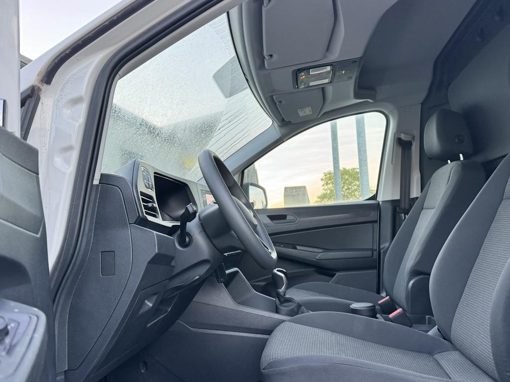 Volkswagen CADDY MAXI 2023 г. Белый, пробег 55000 км