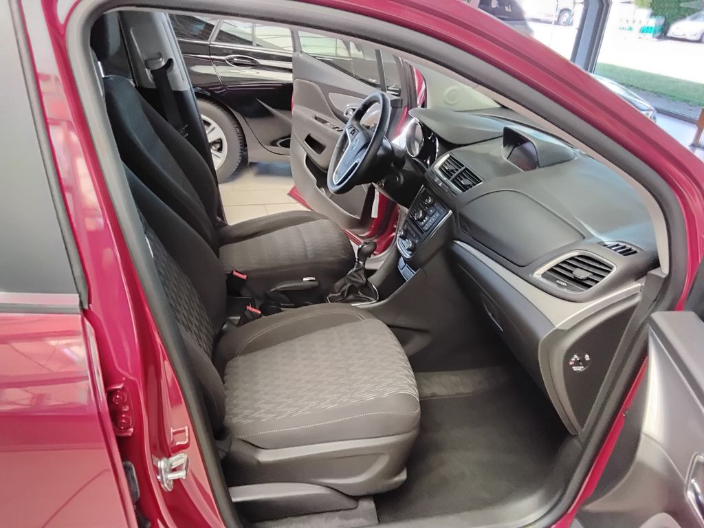 Opel Mokka 2024 г. Красный, пробег 35000 км