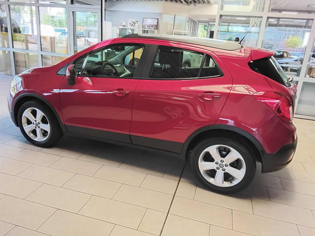 Opel Mokka 2024 г. Красный, пробег 35000 км