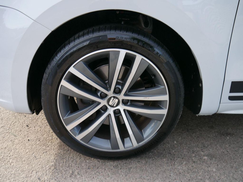 SEAT Alhambra 2022 г. Белый, пробег 59000 км