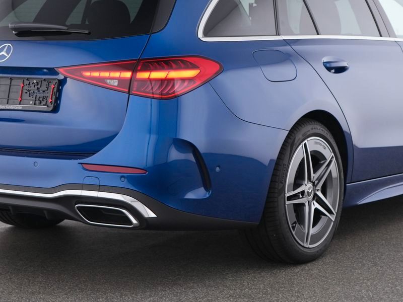 Mercedes-Benz C 300 2025 г. Синий, пробег 18876 км