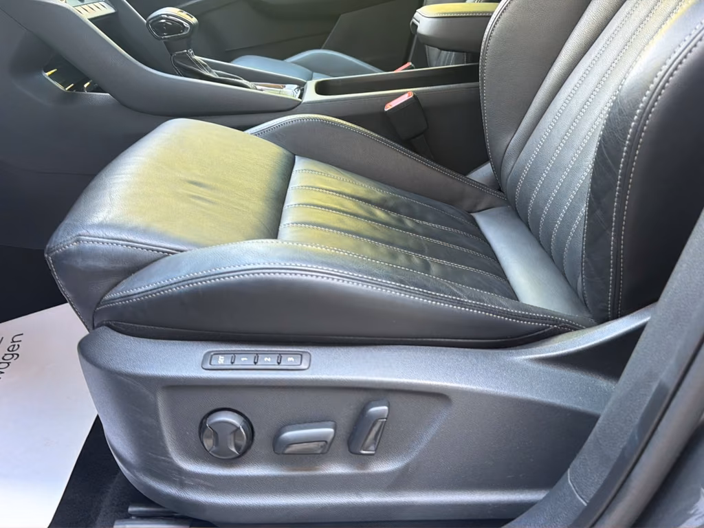 Skoda Karoq 2023 г. Серый, пробег 44460 км