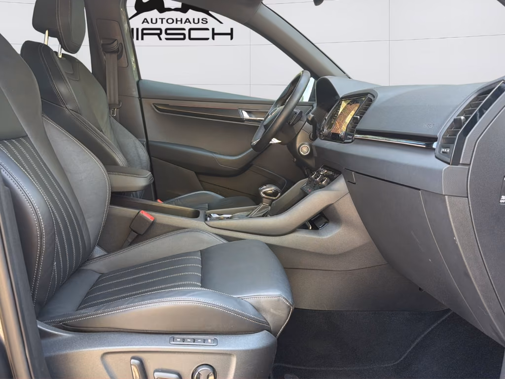 Skoda Karoq 2023 г. Серый, пробег 44460 км