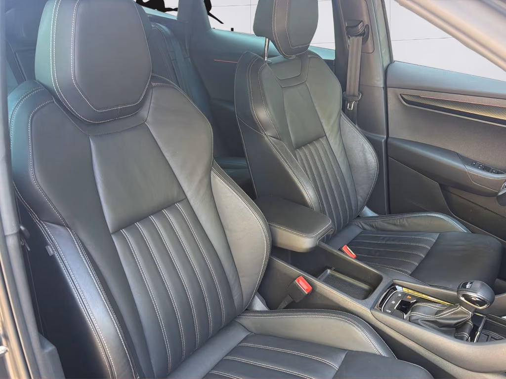 Skoda Karoq 2023 г. Серый, пробег 44460 км