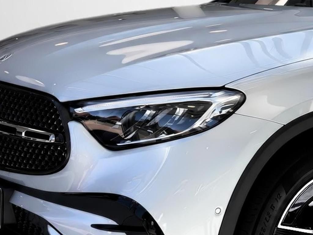 Mercedes-Benz GLC 300 2025 г. Серебристый, пробег 7901 км