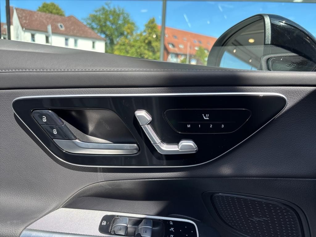 Mercedes-Benz GLC 300 2025 г. Серебристый, пробег 7901 км