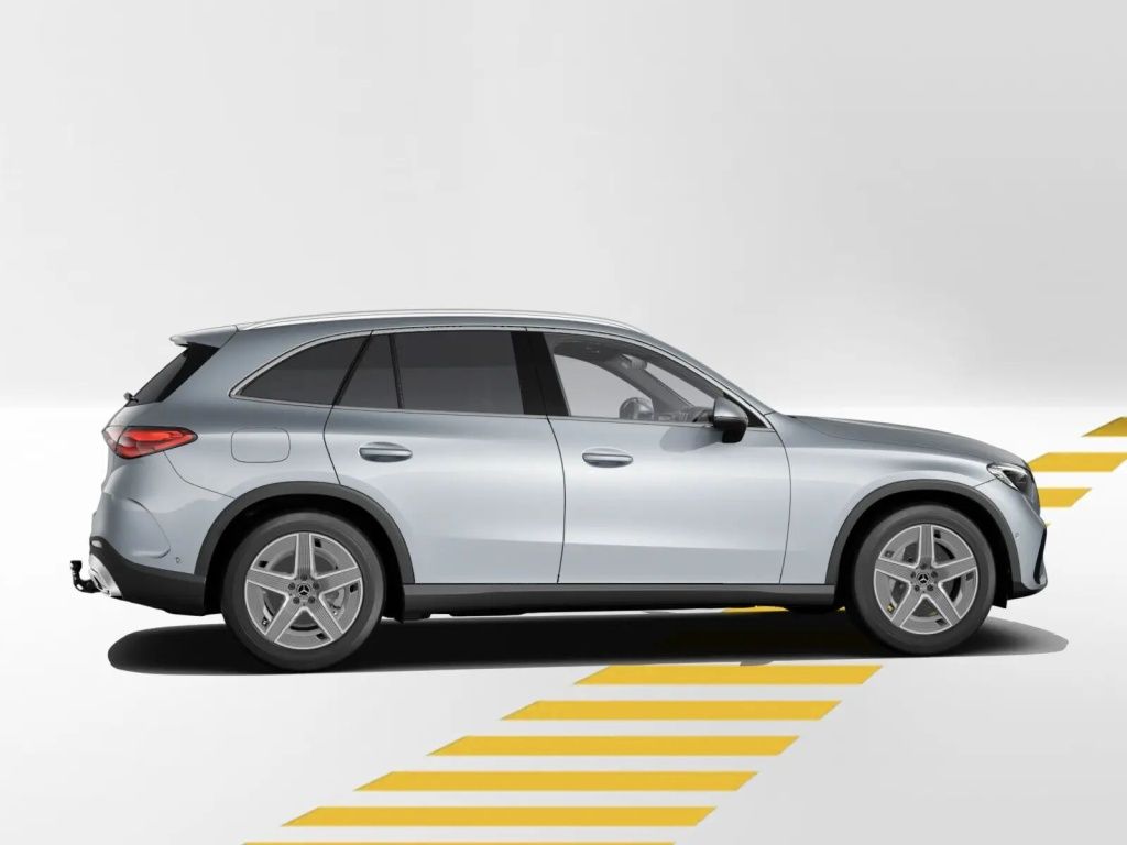 Mercedes-Benz GLC 300 2025 г. Серебристый, пробег 5545 км