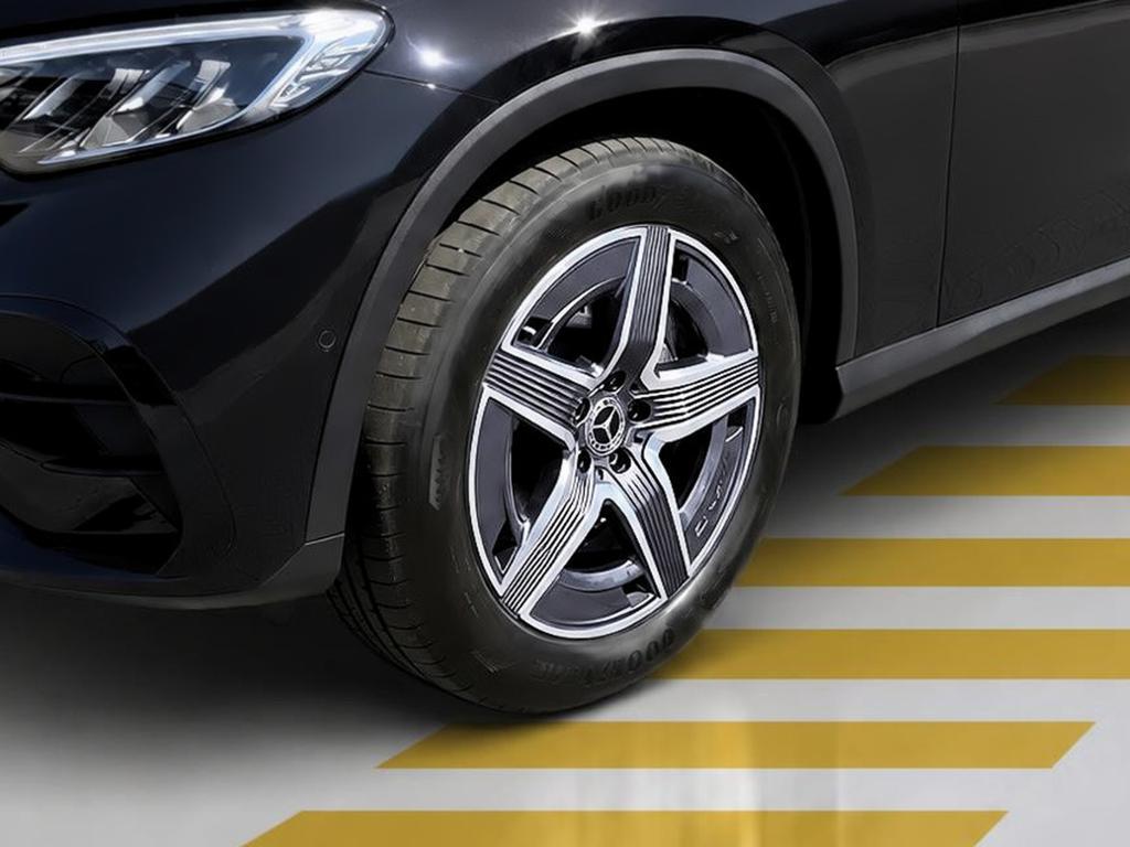 Mercedes-Benz GLC 300 2025 г. Чёрный, пробег 6923 км
