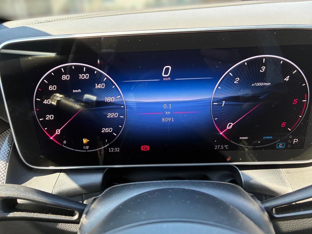 Mercedes-Benz GLC 300 2025 г. Чёрный, пробег 6923 км