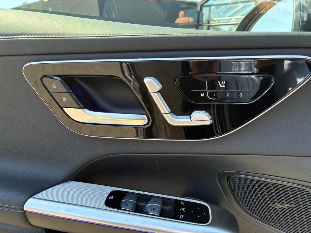 Mercedes-Benz GLC 300 2025 г. Чёрный, пробег 6923 км