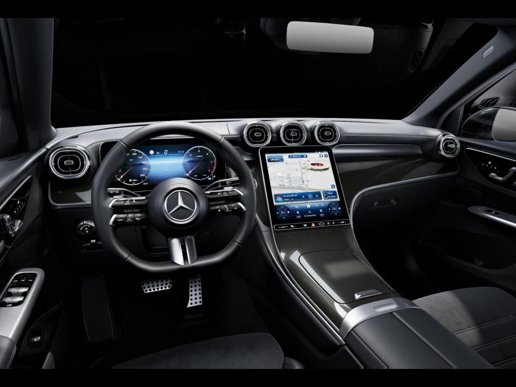 Mercedes-Benz GLC 300 2025 г. Серый, пробег 12406 км