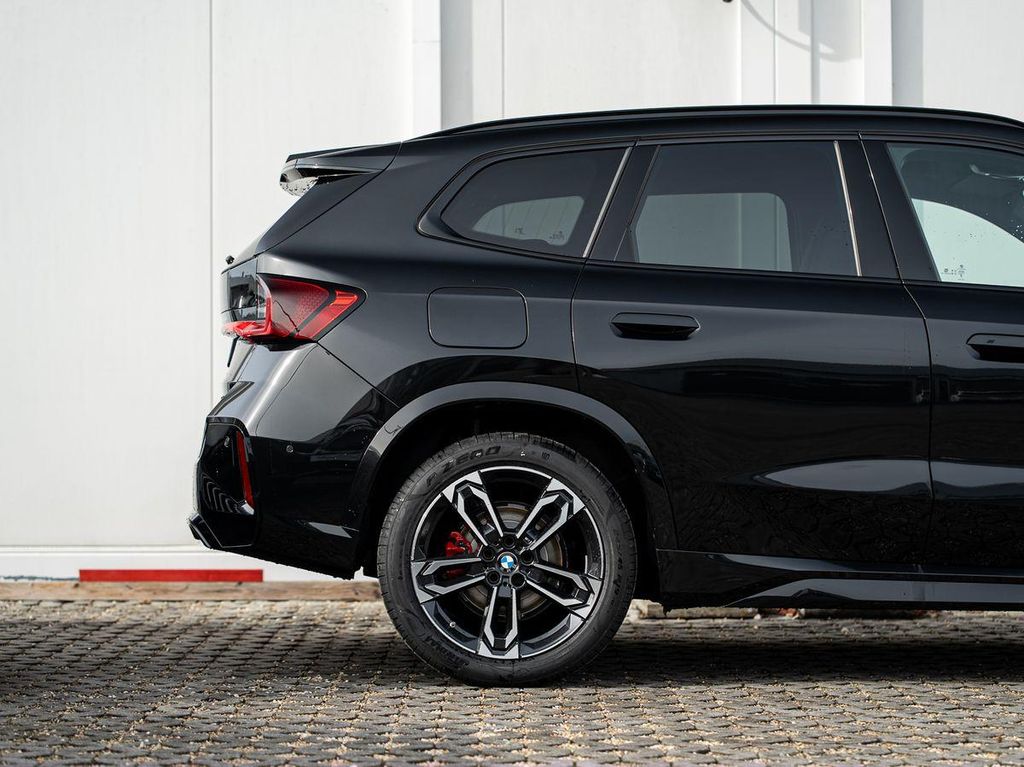 BMW X1 2026 г. Чёрный, пробег 6490 км