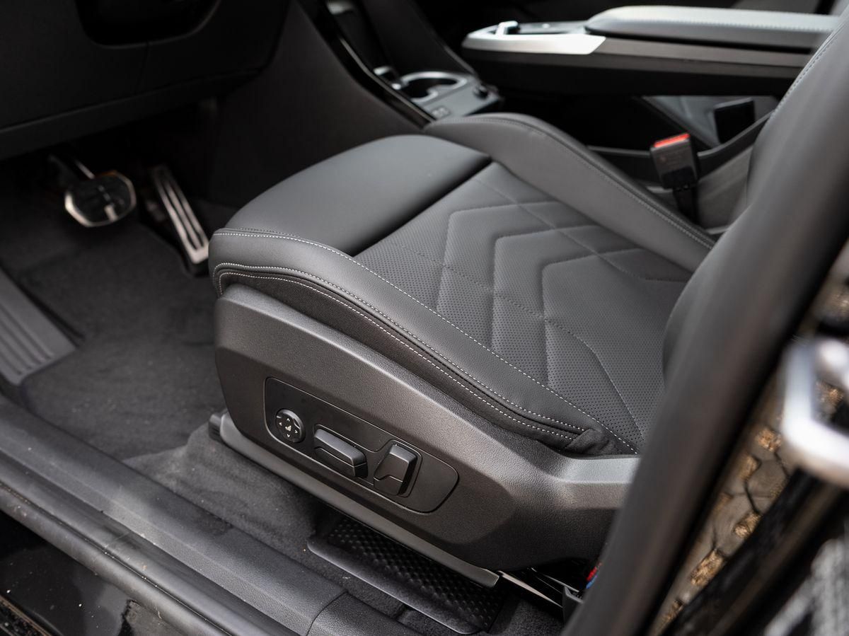 BMW X1 2026 г. Чёрный, пробег 6490 км