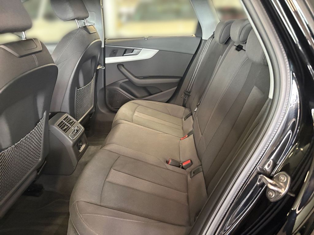 Audi A4 2023 г. Чёрный, пробег 43052 км